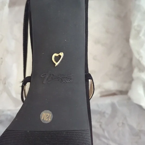 Thalia Sodi Sandals Black Strappy Gold Hardware Darria Style - Picture 4 of 7